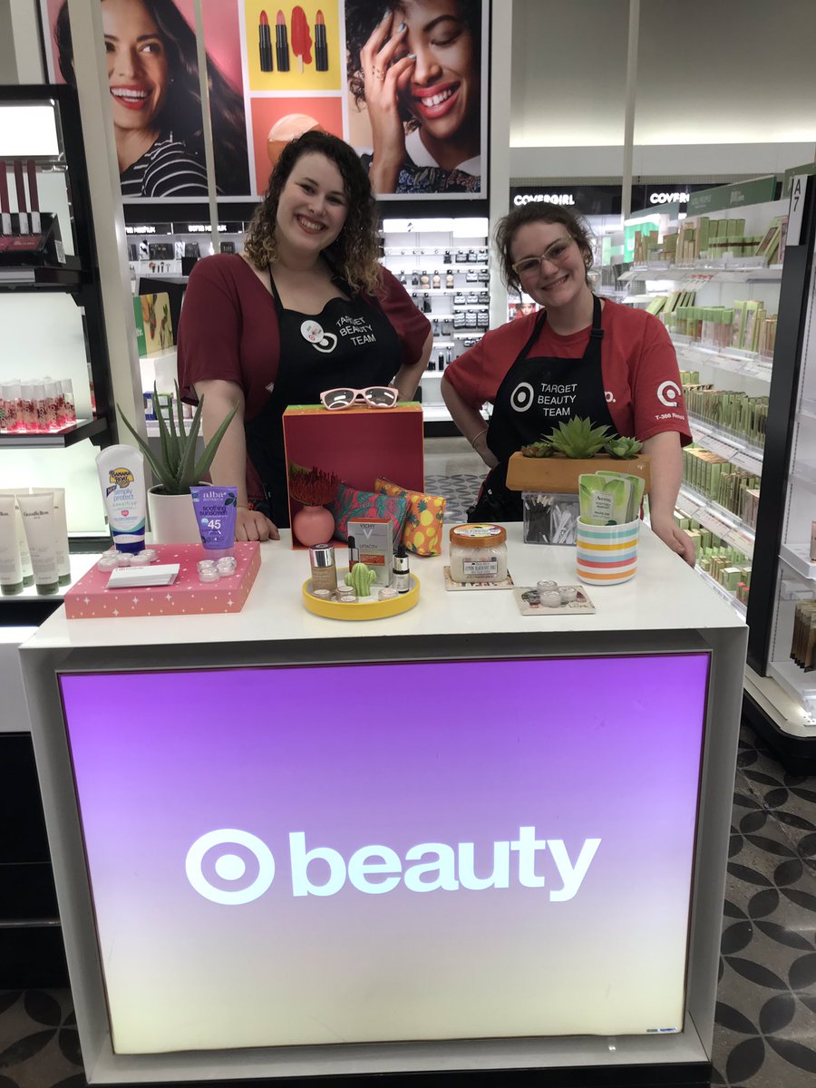 When your skin is healthy it will GLOW! Jessie and Haley have the knowledge (and the free samples 😉) to get you there! Come and see us at your Target in Lexington! 
#target #t0366 #samples #skincare <a href="/ChristinShep/">Christin Shepherd</a> <a href="/tfarmer216/">Travis Farmer</a>