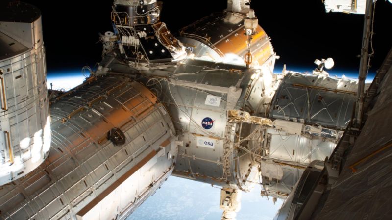 The first space hotel? NASA will allow private astronauts on the ISS for $11,250-$22,500 a day. Note that you still need to get there. bit.ly/2WUZuZC