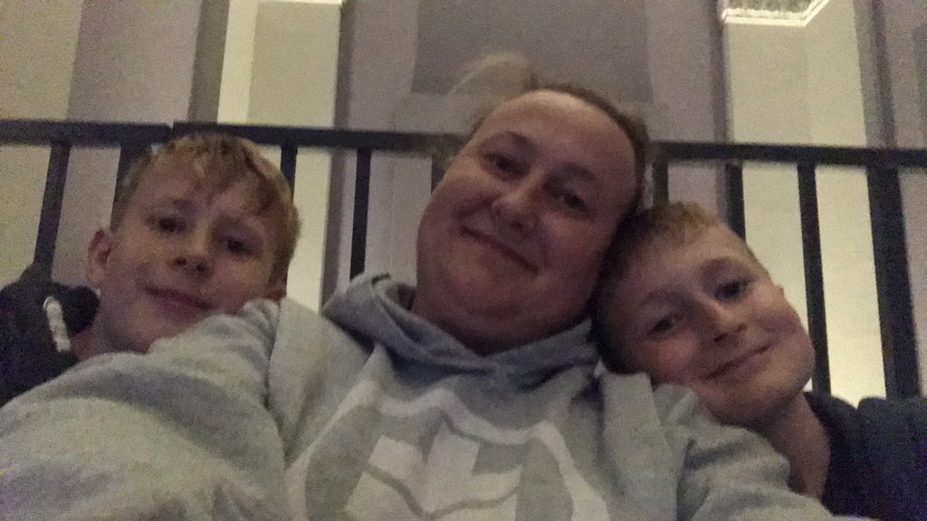 MandaBooLou's tweet image. #TakeThatInCinemas here with my boys!!!