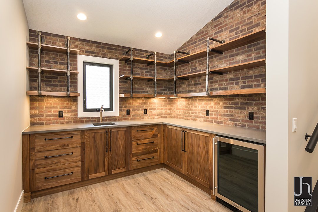 ClassicKitCab's tweet image. Just posted to fb: Pictures of cabinets by us in an incredible private residence by Janssen Homes. facebook.com/media/set/?set…