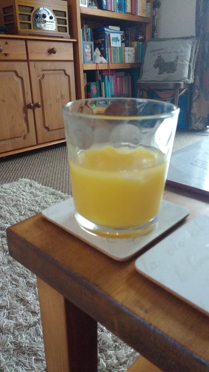 rose_namaste's tweet photo. Vodka and orange, each glass is one of my 'five-a-day' fruit &veg, who's with me? It's only once a week #WeekendTreat #Relax #ParentTime https://t.co/WhFxmYVYpR