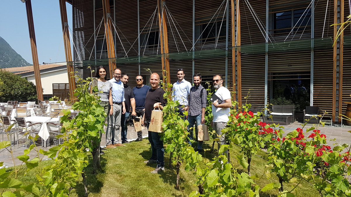 Dietro alle quinte di Ricette all'Italiana @rete4 
@CantinaToblino racconta la Valle dei Laghi ed il suo impegno per la diffusione di pratiche agricole sostenibili #biodistretto 
#cantinatoblino 
#viticolturadimontagna