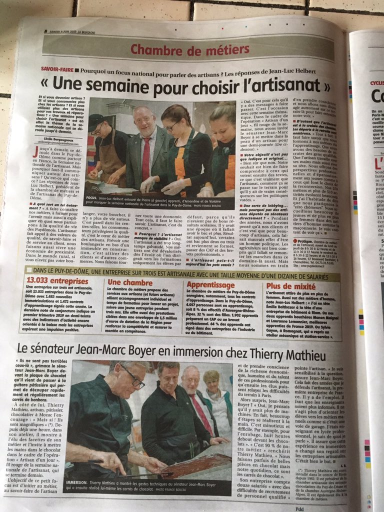 « Une semaine pour choisir  l  ARTISANAT «  : 
Avec Thierry Mathieu,le président des chocolatiers 63
et Jean luc Helbert ,président de la Chambre  des Métiers 
1 entreprise sur 3 est artisanale avec en moyenne 10 salariés. Soutenons les artisans: la 1ere entreprise de France .
