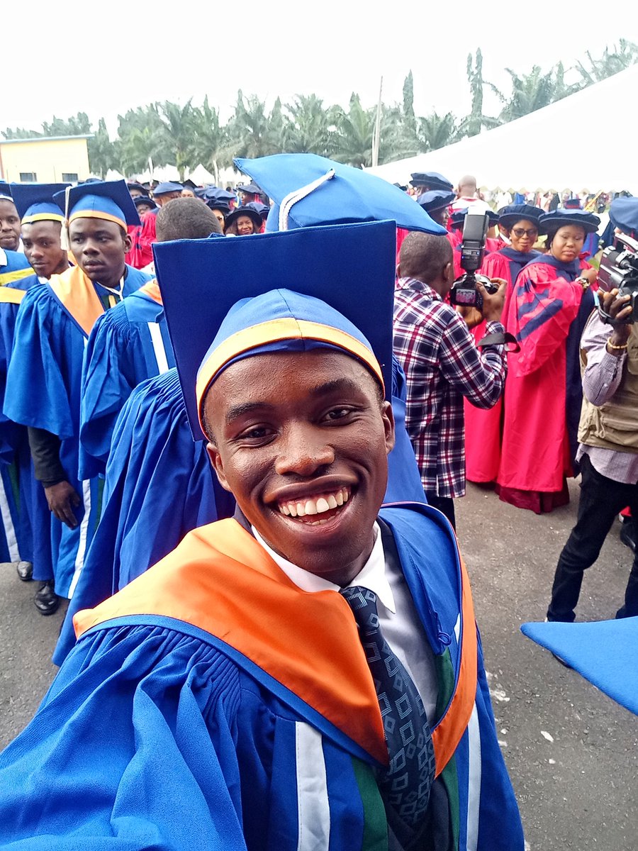 thissavvysef's tweet photo. Just convocated 08.06.2019
https://t.co/1pQt13PCkg Mechanical Engineering
.
Rivers State University https://t.co/ErqqSB90R8