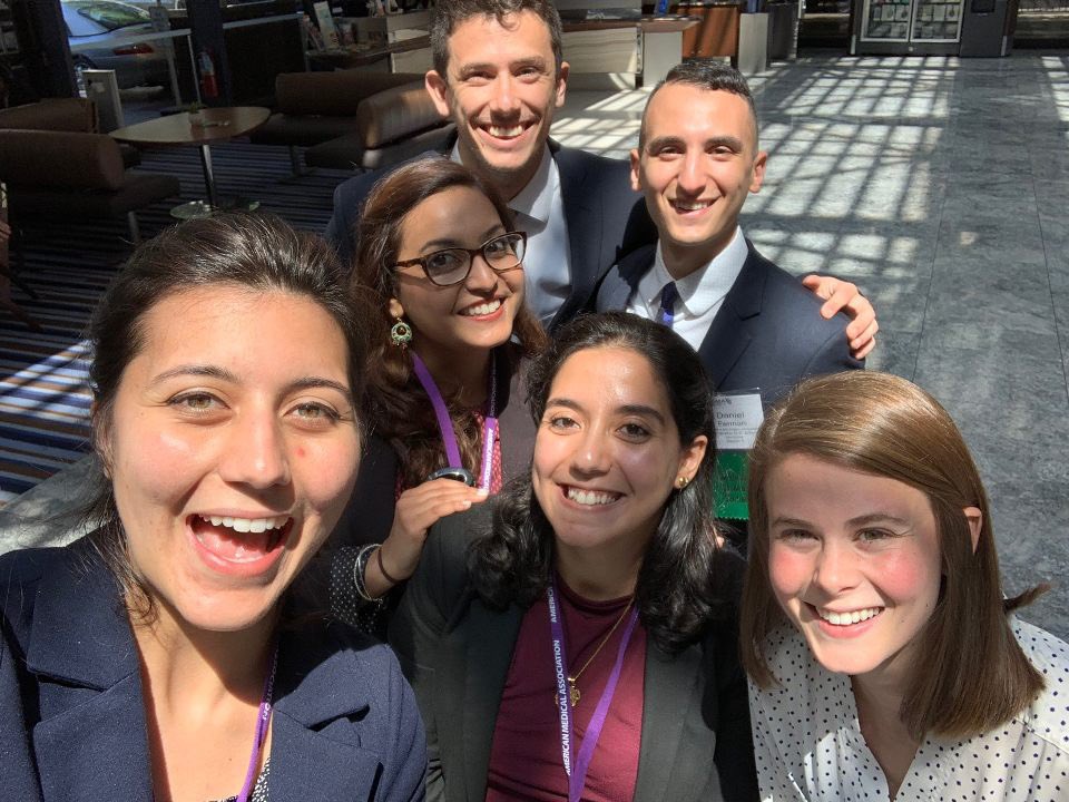 usplusmd's tweet photo. Just hanging with some of my favorite #cgph peeps at the annual #AMAmtg in Chicago! We think Nick might be presenting with a case of acute-onset S.W.A.G (smize with associated glamour) 💕🌎✨ @AMAmedstudents https://t.co/7G8xvBhKYo