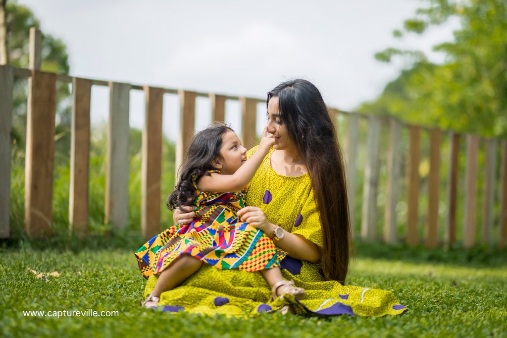 captureville's tweet photo. Four Frames , Same Energy
Family time with the Muzzammil’s
Photograph | @captureville
#yearofreturn2019 #captureville #familyguy #portriats #familyportraits #familyphotos #happymomentsonly #canon6dii #sigma85art #smile #moments #gardens #ghana #accra #picoftheday #canon https://t.co/OQabrqehLn