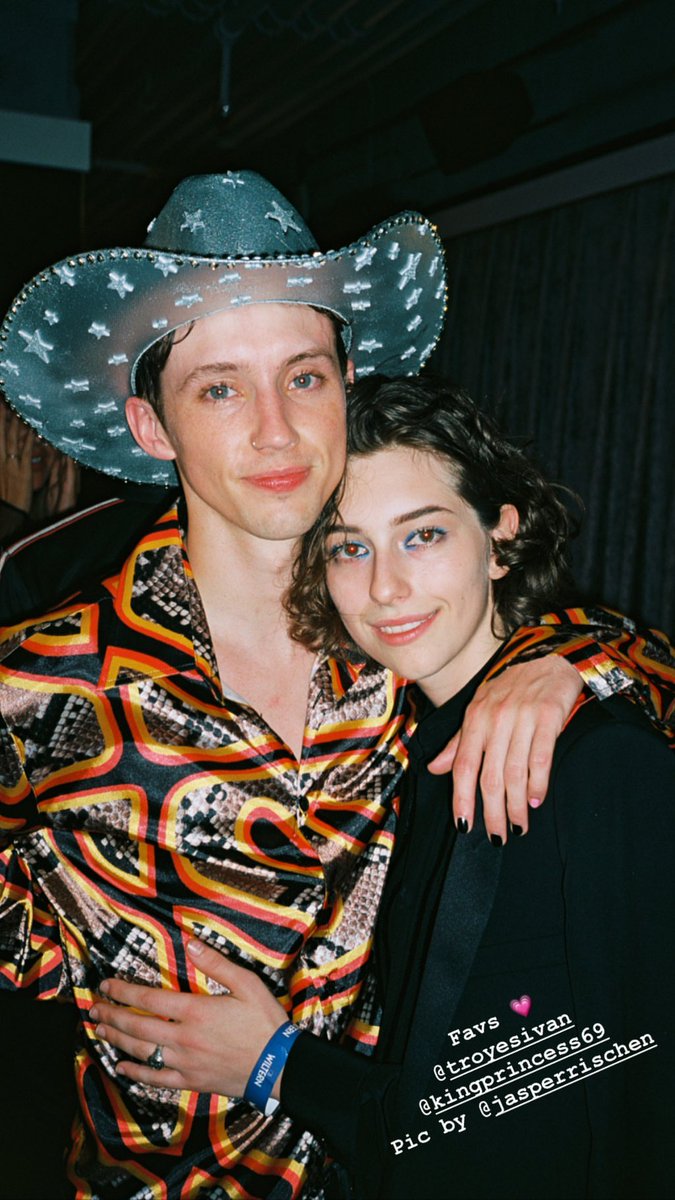 BacktoTracob's tweet photo. @troyesivan  @KingPrincess69  😍 https://t.co/xwfhjo6LsD