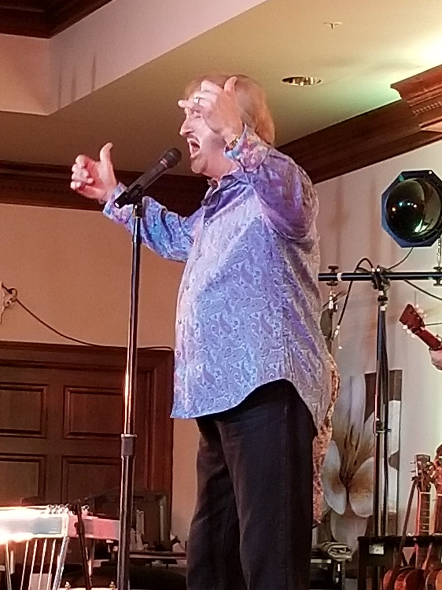 OhioPicTaker's tweet photo. @oakridgeboys Here's some pictures from the matinee show at #hartvillekitchen today of the legendary Oak Ridge Boy's! https://t.co/XEP2Xtjfd0