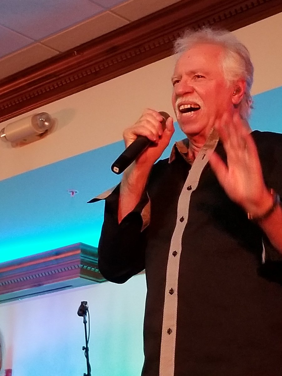 OhioPicTaker's tweet photo. @oakridgeboys Here's more pictures from the matinee show of the legendary Oak Ridge Boy's here at #hartvillekitchen today! https://t.co/HT2CHHd9tX
