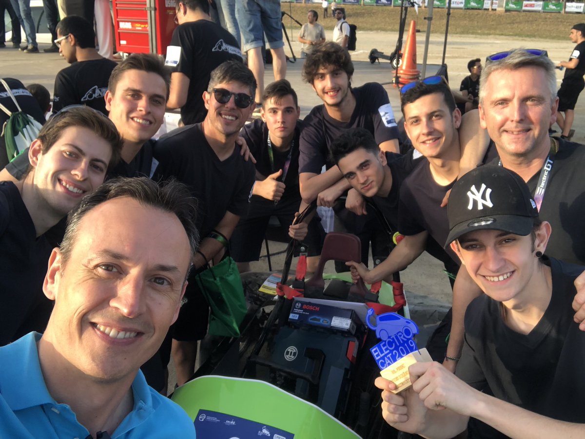 agustipaya's tweet photo. Hoy es mi 48 cumpleaños y lo he celebrando apoyando a los estudiaste de FP mecánica y sus propuestas de vehículos eléctricos #Electrocat19 ⚡️@ajuntamentSPM gracias por vuestras felicitaciones 😘 https://t.co/tr6gMod2jv