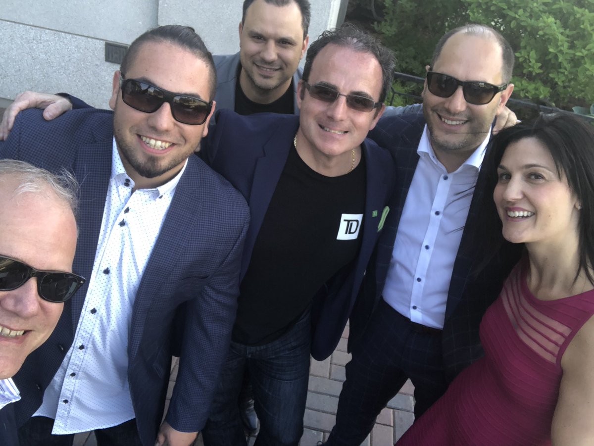 AngeloDeSantis_'s tweet photo. #OneTDMtl-Est #NetworkingBBQ @DrewWawin_TD @FrankRicciarde1 @masterfresh01 https://t.co/OZEbEuwmCE