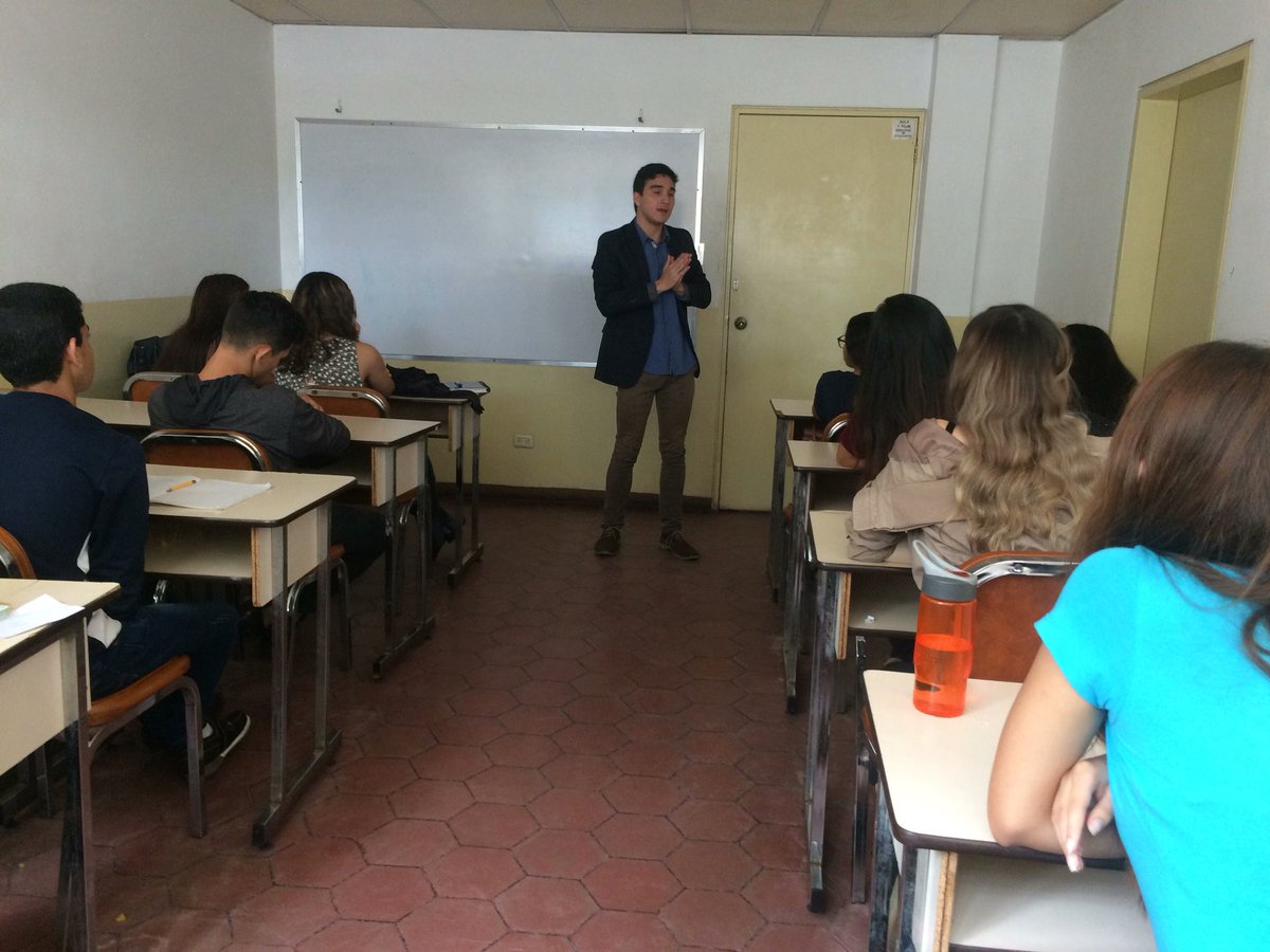UCMUN's tweet photo. Ya en nuestro #WORKSHOP de #ORATORIA. ¡Entérate de cada una de nuestras actividades en nuestras redes sociales! https://t.co/q2BQ1h27DK