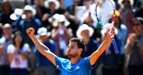 jccalbet's tweet photo. Dominic Thiem es desfà de Novak Djokovic, i jugarà la final de #RolandGarros2019 contra Rafa Nadal.
La mateixa final que vam veure al #OPENSabadell de Barcelona, on l’austriac va escombrar de la pista al manacorí.
Veurem demà... https://t.co/qKu6Bx14bl