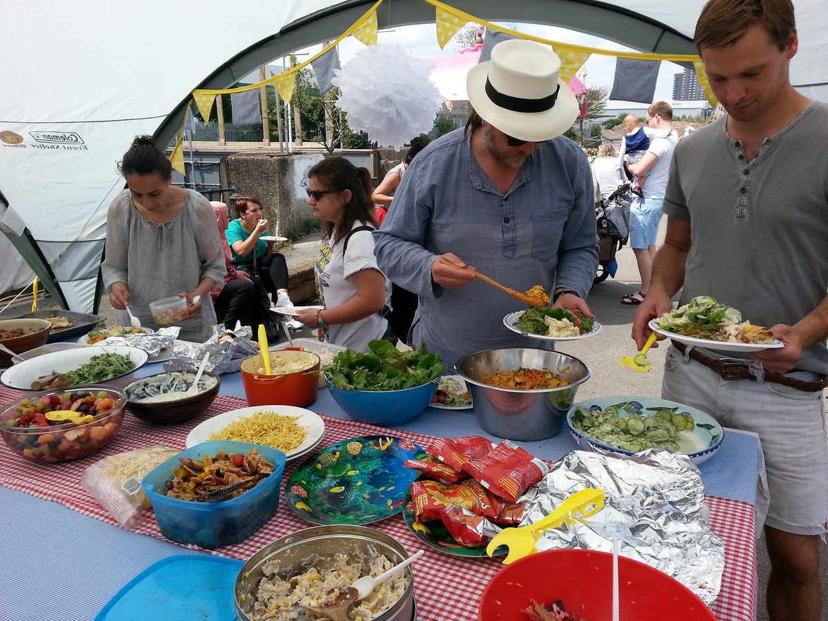 CodyDock's tweet photo. Bring 'A Dish to Share' or something to pop on the BBQ @CodyDock's Big Summer Event on June 15th #TheBigLunch & help this year's event be the best yet Also featuring Live Music Stage by #Arch1, local stalls, ice cream & Cody Docks Bar & cafe! #ActiveNewham #NewhamLondon https://t.co/qqDGzD780S