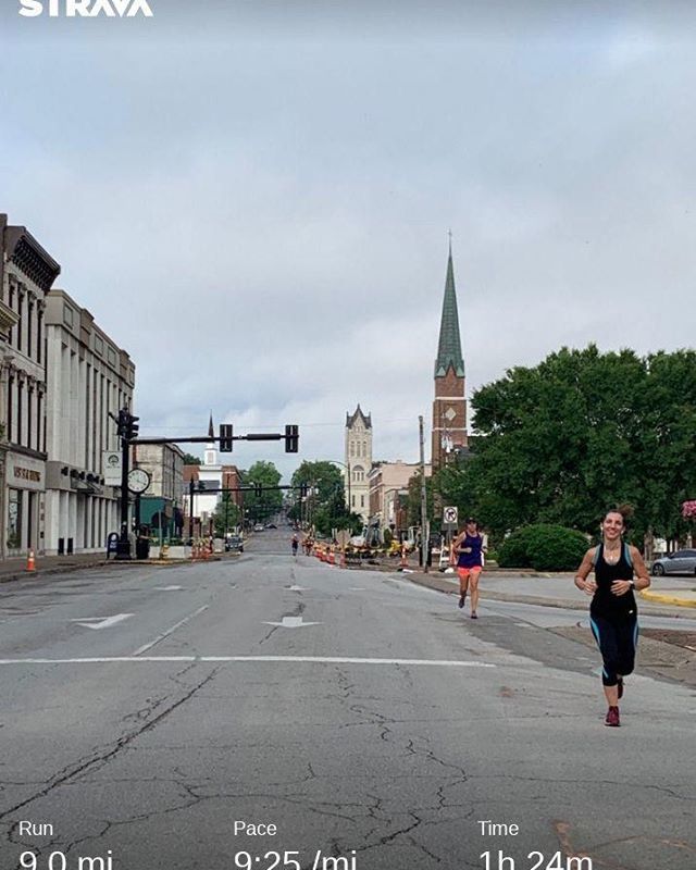 harlan_'s tweet photo. Rollin with the #bg262 #StreetSharks along the course. Keep running these hills until it becomes second nature. #run #marathontraining  #letsgo #rungroup #runnera https://t.co/6wIKsQYknP https://t.co/HtWnhNh7N7