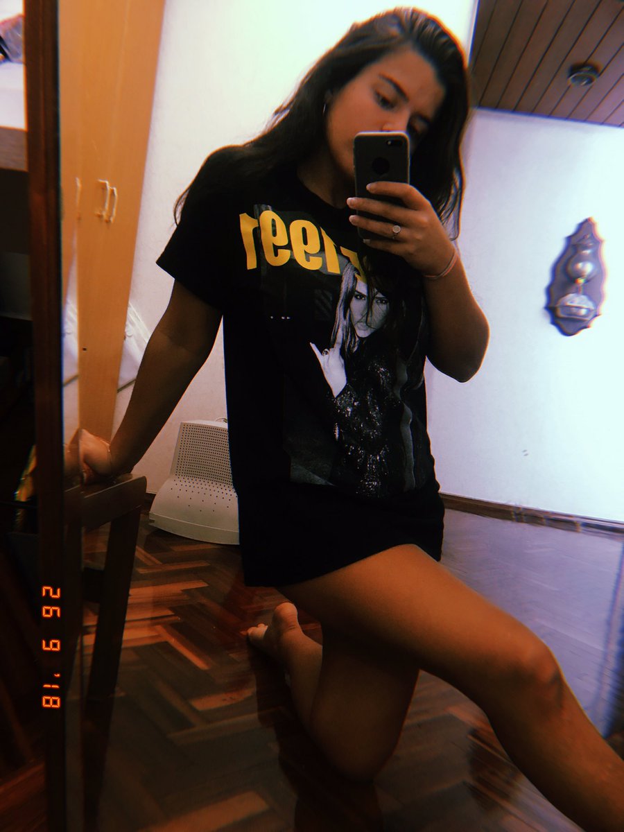cutelanzani's tweet photo. Bueno a ver si @lalioficial me da bola y me sube en esos ataques de 47st en su story de ig #Lali47st #Lali #47st Lali+47 Lali+47st https://t.co/QhSiAruKNe