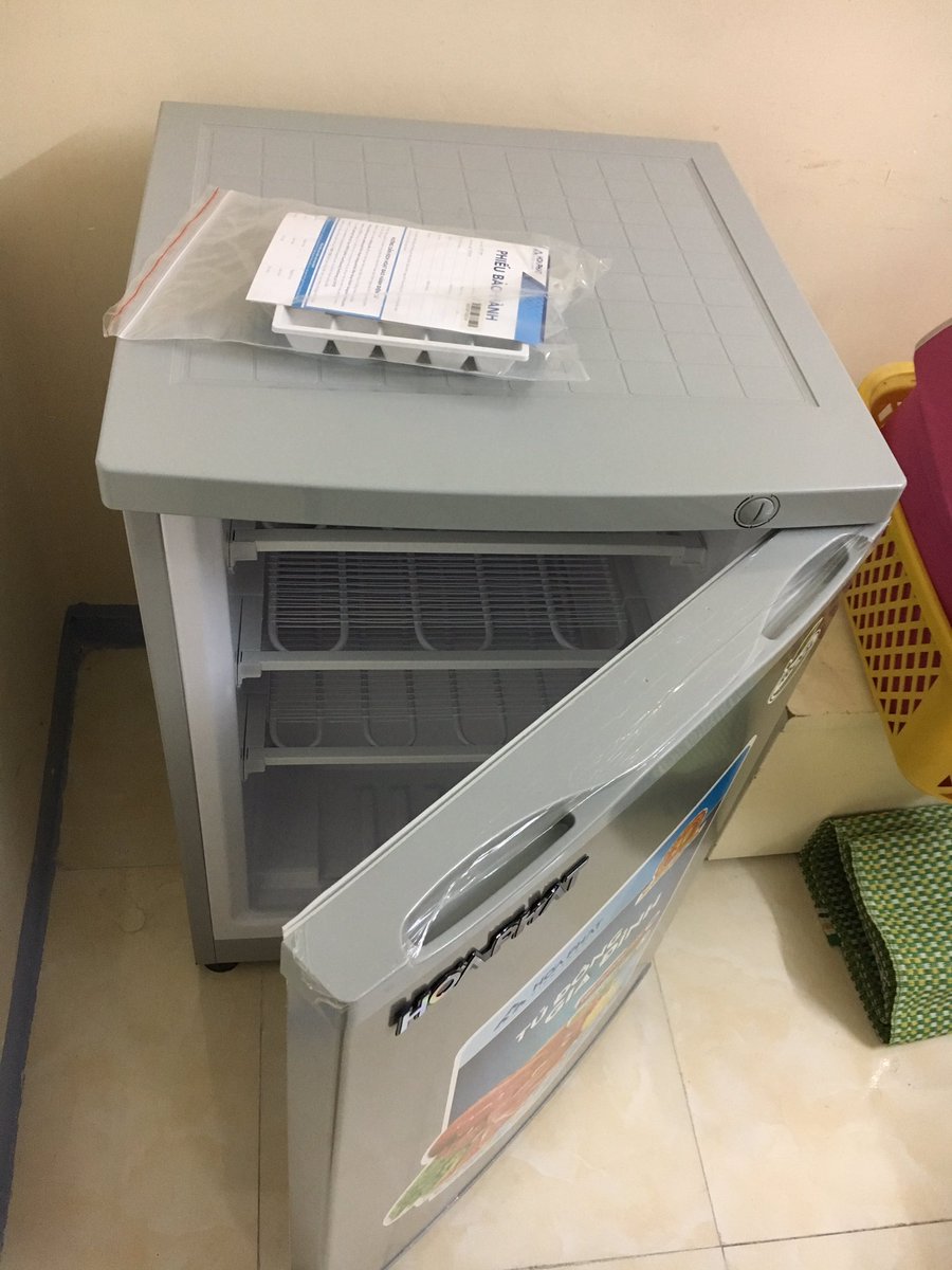 CngTy's tweet photo. Tủ đông đứng 100 lít Lh 0984815875 https://t.co/Pxiqrf7Vih