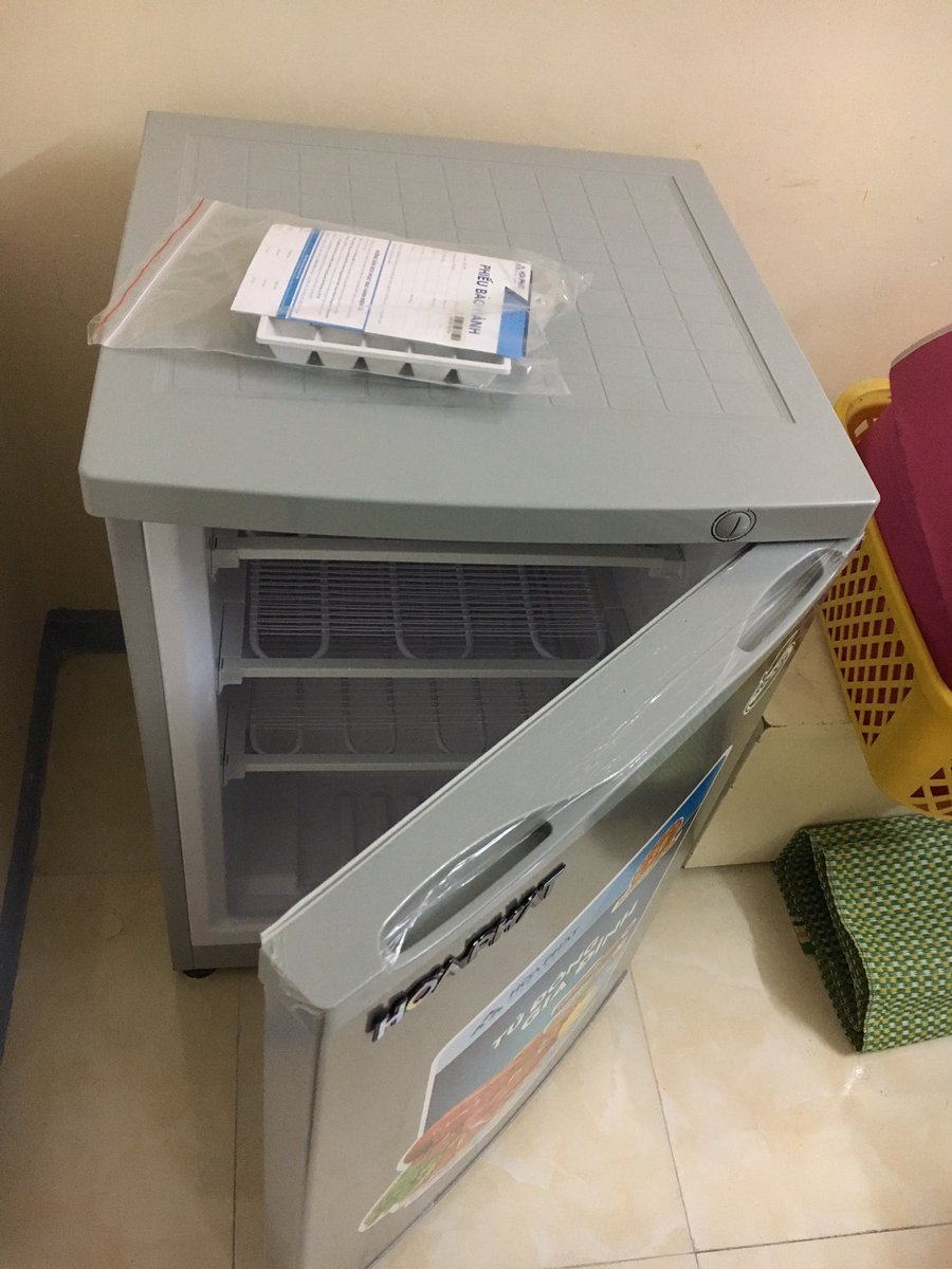 CngTy's tweet photo. Tủ đông đứng 100 lít Lh 0984815875 https://t.co/Pxiqrf7Vih
