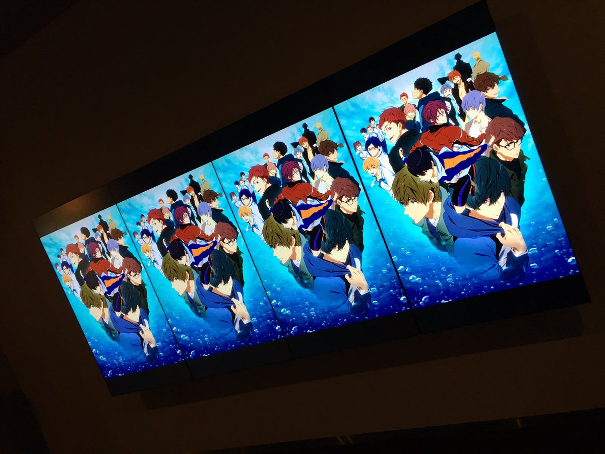 Makoto111718373's tweet photo. オールナイト、パネルとか色々素晴らしくて楽しすぎるけど、お腹空いた時用のキットカットが悲惨だった…これから第2部！！心配してた眠気は皆無！寝る気がしない。 https://t.co/yYCirIBPKa