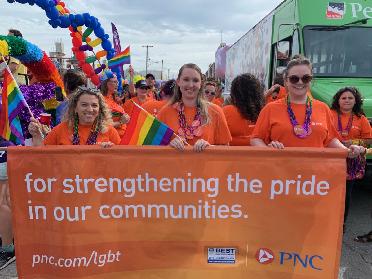 MariaPasicPNC's tweet photo. HAPPENING NOW: Team @PNCBank hitting the pavement for @indypride. Do we have enuf #pride decor ya think? ππ
#Pride2019 #DiversityandInclusion #LifeAtPNC https://t.co/AaNMeNNBF2