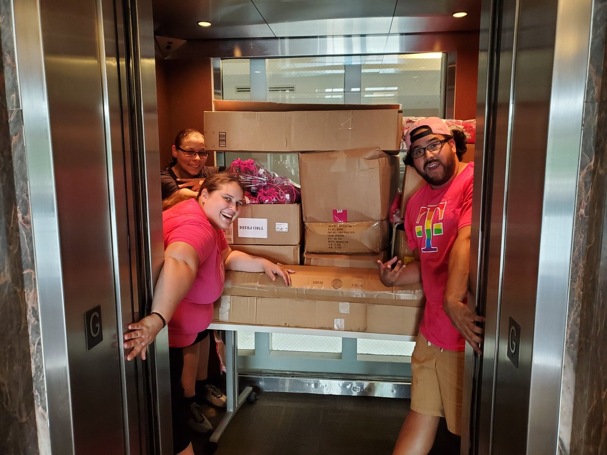 Preparing for <a href="/CapitalPrideDC/">Capital Pride</a> <a href="/TMobile/">T-Mobile</a> #BeYou #MobilizeForEquality #UnlimitedPride #NErules <a href="/TChainzDC/">TChainz⛓</a> <a href="/bkozloski/">bkozloski</a> <a href="/tglover187/">Terrance Glover</a> <a href="/peteblast/">Pete Santaniello</a> <a href="/jeafig/">Jeannette F</a>