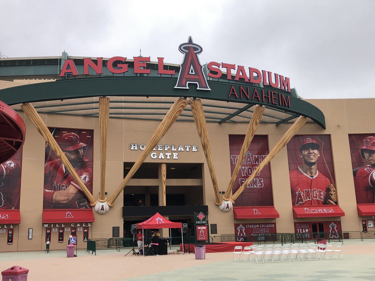 kkeepersrlc's tweet photo. Out here representing the @PantherBeepBall at Angel’s stadium for the Vision Walk for Foundation Fighting Blindness
.
.
#baseball #panthers #beepbaseball #angels #blind #visionloss #5k #visionwalk #foundationfightingblindness https://t.co/8zEXDrlBvU