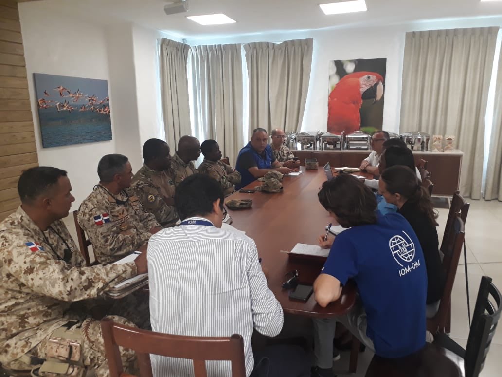 IOMHaiti's tweet photo. Next steps!  🇩🇴 🇭🇹 
Monthly meetings at the local level and quarterly meetings at the national level.  @CESFRONTRD @PolifrontHaiti 

Prochains étapes! 🇩🇴 🇭🇹 
Des rencontres mensuelles au niveau local et trimestrielles au niveau national sont prévues ces prochains mois. #Progress https://t.co/SkYdMjjWRi