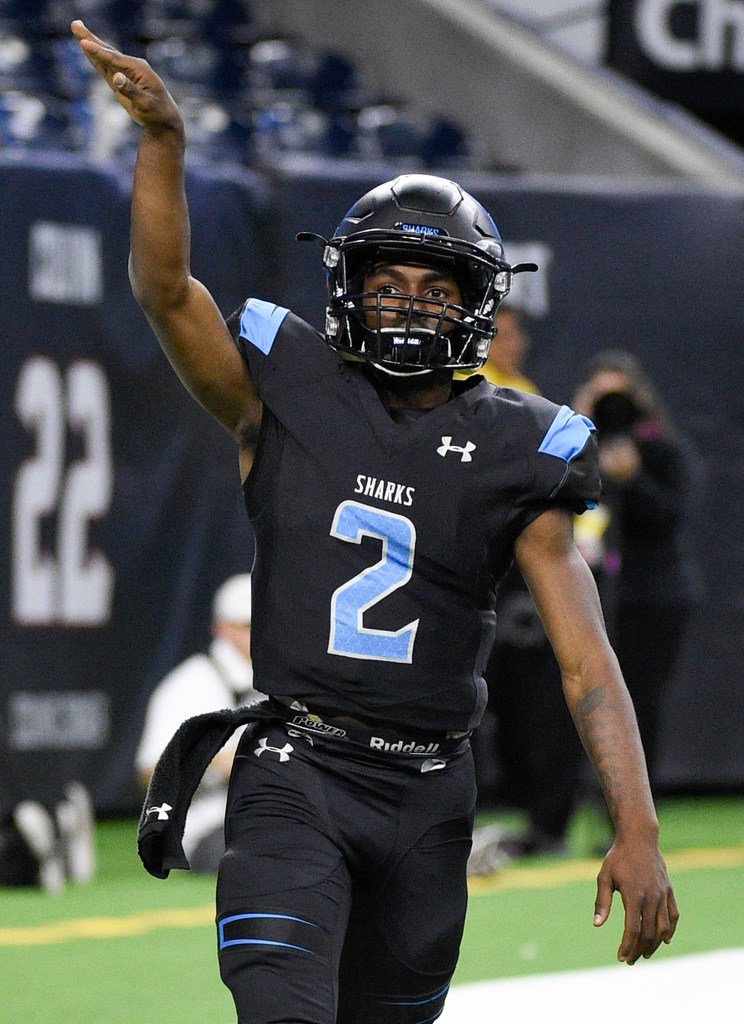 HoustonChronHS's tweet photo. The @BayouBowlGHFCA is tonight at 7 featuring some of the best Houston has to offer.

Amid the rise in early enrollment on the college level, the bowl continues to evolve as #txhsfb all-star games continue to change in this era.

From @ChronColeman: https://t.co/wmz1hfCvLj https://t.co/r9tqQFfD1Q