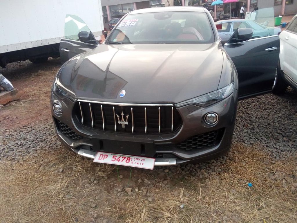 menzmotorz's tweet photo. The Maserati Levante subsequently the base Levante sometime in 2018. Levante has a drag coefficient of Cd=0.33. #Petrol #3.0 Litre #2017
#maseratilevante #maseratighibli #SUV #4x4 #mase #greatmachine https://t.co/ALxXTqCEw0