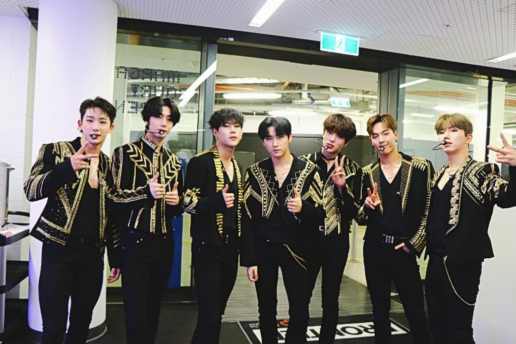 OfficialMONSTAX's tweet photo. [#MONSTA_X]  
2019 MONSTA X WORLD TOUR 
2019. 06. 08. SAT
#WE_ARE_HERE in #MELBOURNE 

#MONSTAX #몬스타엑스
#WEAREHERETOUR https://t.co/Lrlf5wfSSz