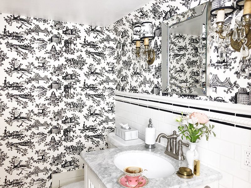 eatdrinkbecarrieFR tweet media