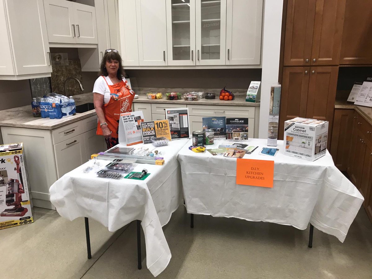 BatmanofHD's tweet photo. HSPS Mary Mitchell in NK ready for the clinic this morning! #thisiswhatsuccesslookslike https://t.co/G7s8OQ3v4y