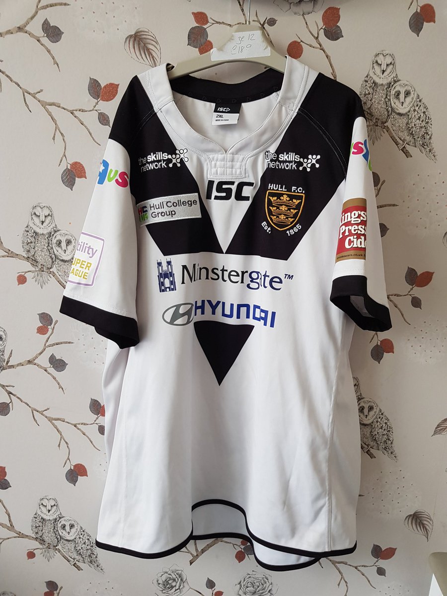oscarschance_'s tweet photo. We are doing a raffle for a @Minichiello1 @hullfcofficial signed shirt tickets are £2 a strip... comment below if you'd like one! 😊 Thanks for your help today Brad Fash &amp; Jez Litten ⭐ https://t.co/kBQJyX9SFj