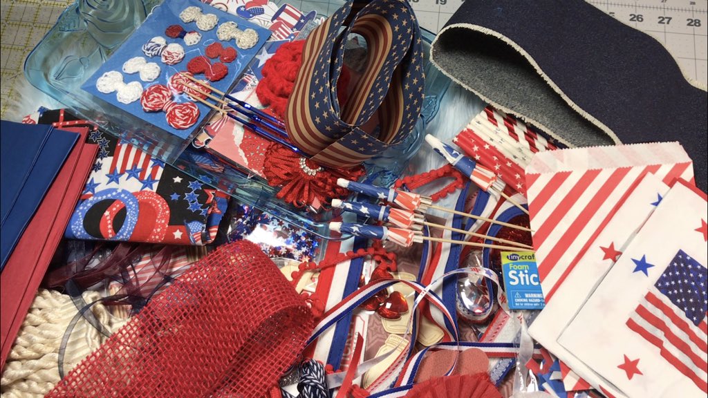 JellybeanSales's tweet photo. DESTASH~ July 4th Kit, Red , White and Blue with ephemera https://t.co/8ckRQOZu75 via @YouTube #July4th #craftsupplies #papercrafting #party #swapmail #happy@ail #madewithmichaels #cards #journals #planner #scrapbooking #cardmaking #diy https://t.co/Lr7CWl1pu6