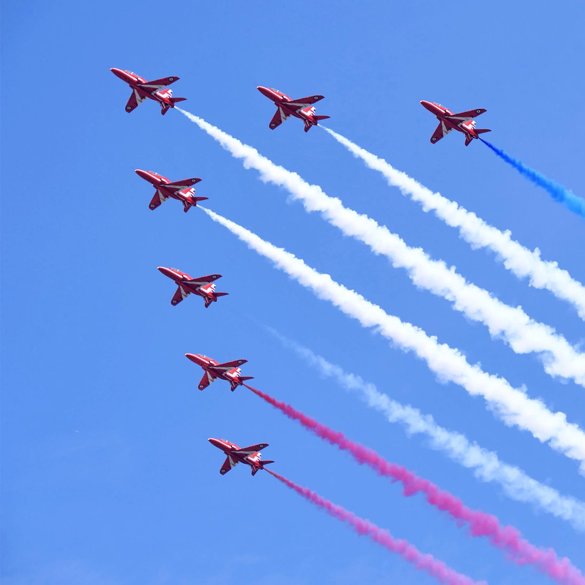 CGEliteEvents's tweet image. Join in Trooping the Colour, the public celebration of the Queen's birthday with your own themed event!

Visit 

CGELITEEVENTS.COM

#TroopingTheColour #RoyalFamily #QueensBirthday #EventPlanning #Awards #EventProfs #EventMarketing #Vip #Corporate #CG #Elite #Events #London