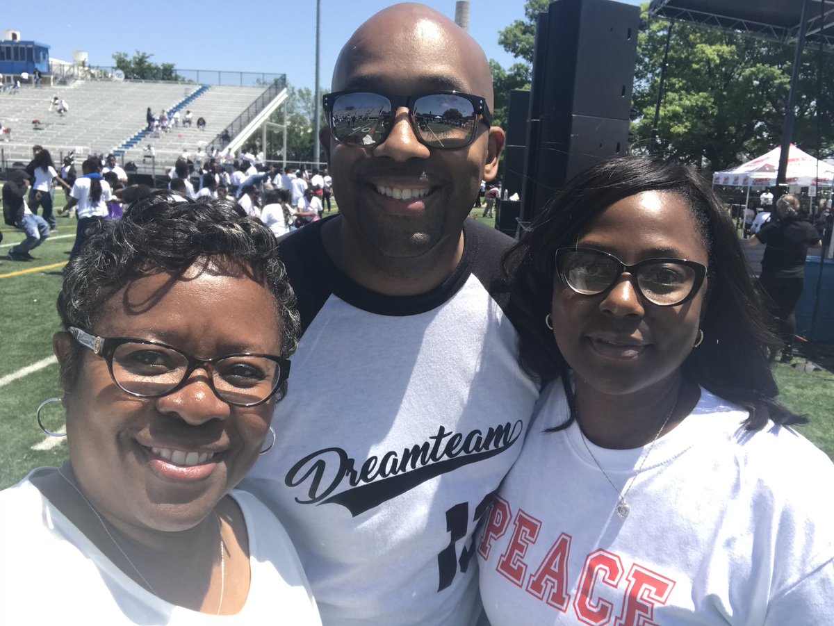 Network13T's tweet photo. Network 13 schools represented at the FSCAC Peace Rally!! What a beautiful day for the community and children to come together. Thank you to Joyce Chapman and her team. #FSCAC #Network13Schools #Community https://t.co/mUvaKwzYhX