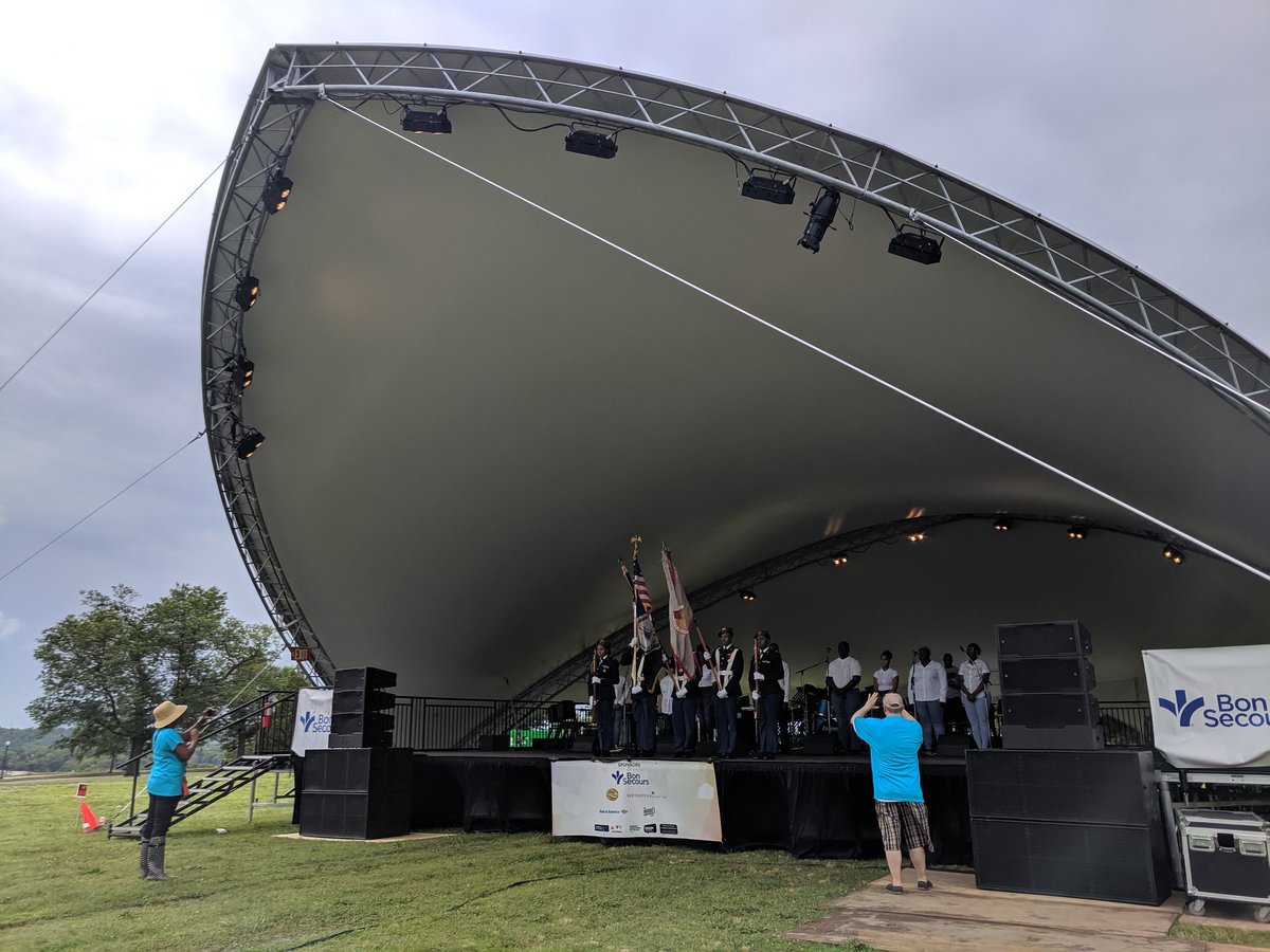 rvaeastendfest's tweet photo. The rain has stopped and the performances have begun! Come join us in Chimborazo Park! https://t.co/hjfdUEF0TO