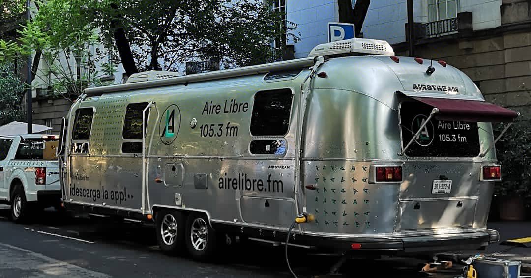 Tenemos a la cabina de <a href="/airelibre_fm/">Aire Libre 3.0</a> transmitiendo desde el <a href="/HotelCONDESADF/">HotelCONDESAdf</a>