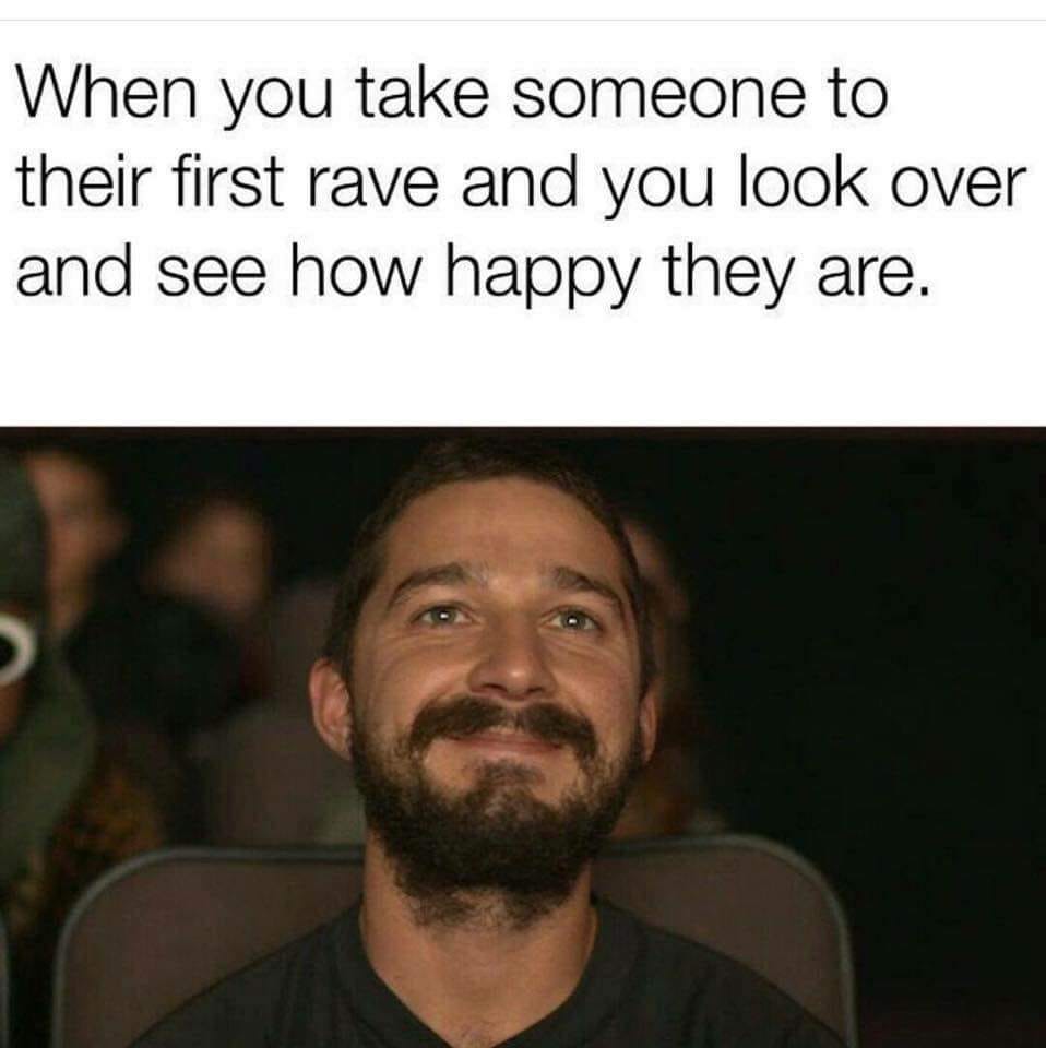 SpinnZinn's tweet photo. The beauty of Rave Culture: sharing happiness. What do you love about it? https://t.co/ceWygugJ1E