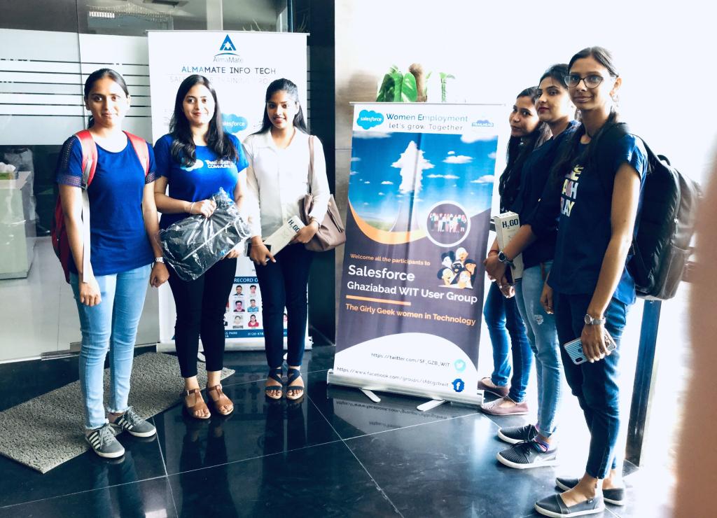 riyasingh2399's tweet photo. Pawesome 🐯 event organised by #FaridabadUser #GZBWIT #BeASalesforceChamp
Learned many things🙌 ⏺#LightningWebComponents
⏺Be an #AwesomeAdmin
#LightningFlowBuilder
⏺How to #BeASalesforceChamp
⏺Swagss🙌 and certification vouchers⚡🐯
Thankyou @AkashDeepArora1 @cloudyamit https://t.co/O3TfEnwEZS