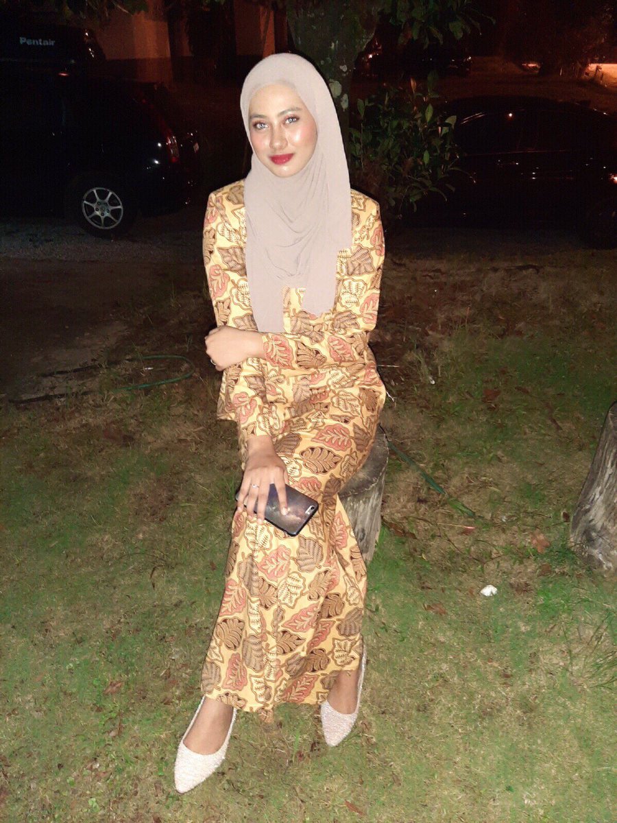 _MiaAhmad's tweet photo. Sis terjebak dengan batik ..Raya Ke -4 .. #fluattack🤧 https://t.co/LBcniYUGec