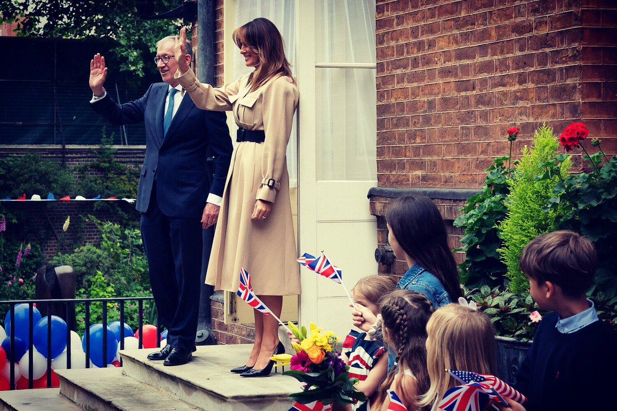 Was a wonderful day at <a href="/10DowningStreet/">UK Prime Minister</a> with PM @Theresa_May &amp; Mr. May. Great meeting children and employees from the US Embassy!