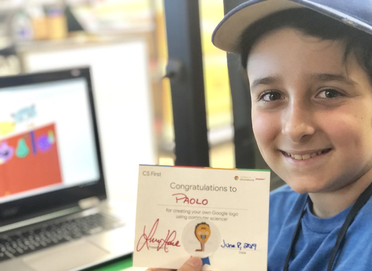 TeacherMomOfTwo's tweet photo. My son just received his #CSFirst certificate from the one and only @laurenhowe77 for completing the #GoogleDoodle challenge at @googlecanada’s first ever #CodingOnChromebook workshop at @StaplesCanada! https://t.co/CESmj6xzp0