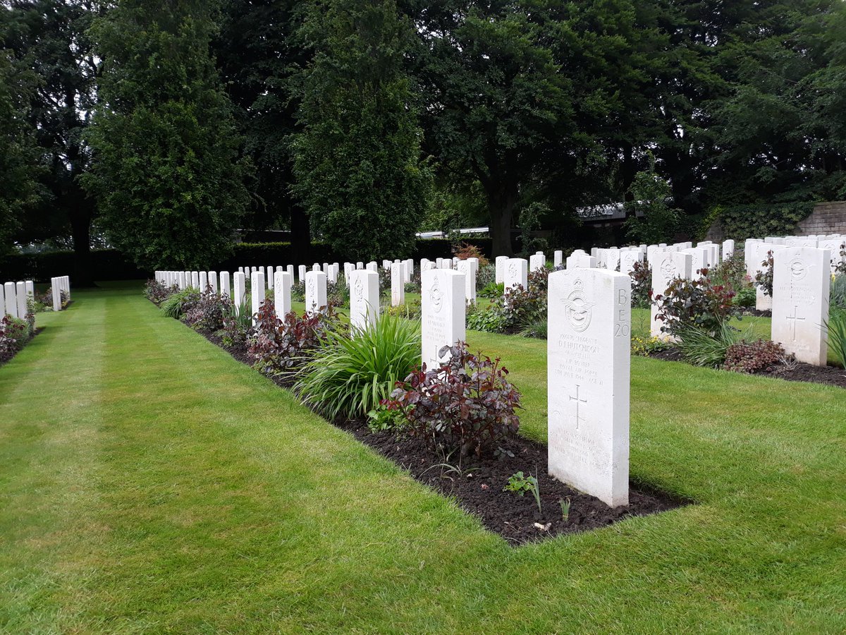 ElizbethjmSmith's tweet image. Tonight's music fits my mood perfectly as I drive home after giving tours of  @CWGC war graves at #Stonefall Cemetery. This row of graves are all air crew who died #OTD in 1944 - 3 different Halifax crashes. Many of them Canadians. #LestWeForget