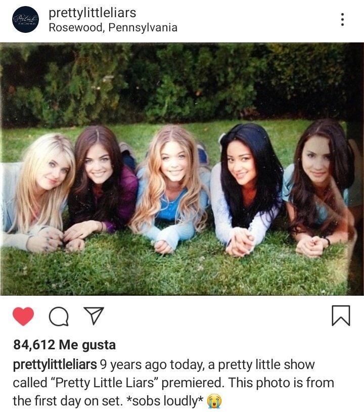 Hoy se cumplen NUEVE AÑOS desde que empezaron con PLL, estoy llorando mucho, quiero ver toda la serie de nuevo y emocionarme talcual
