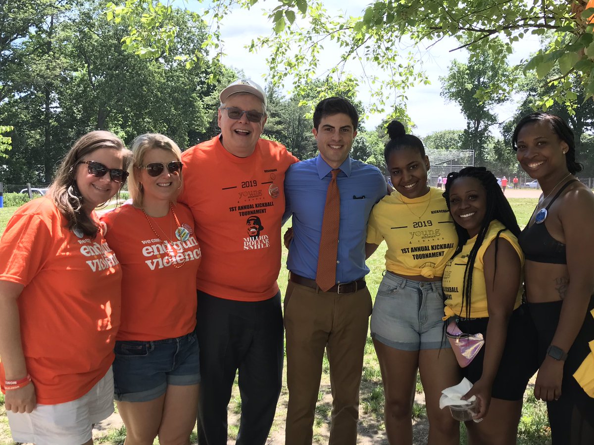 51Reed's tweet photo. #WearOrangeWeekend #MomsDemandAction #Enough kickball tournament at Rogers Magnet School @Stef8282 @Kristin72713 https://t.co/sjIA3n5RXM