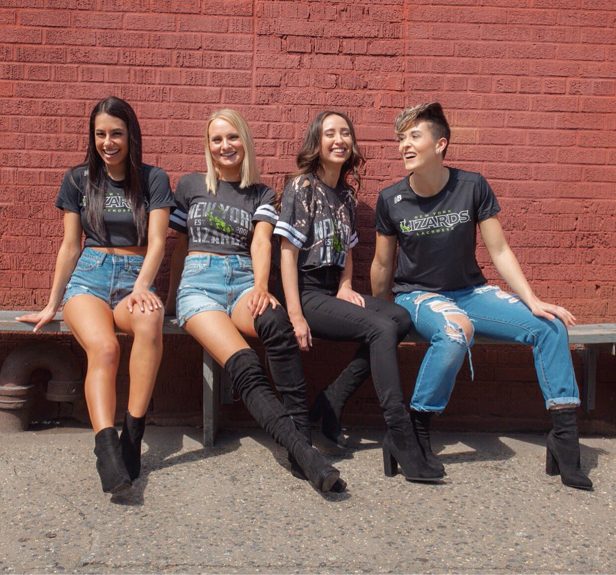 It’s #NationalBestFriendsDay! Make sure you get out &amp; hang with your #Bestie. 🙌🏻