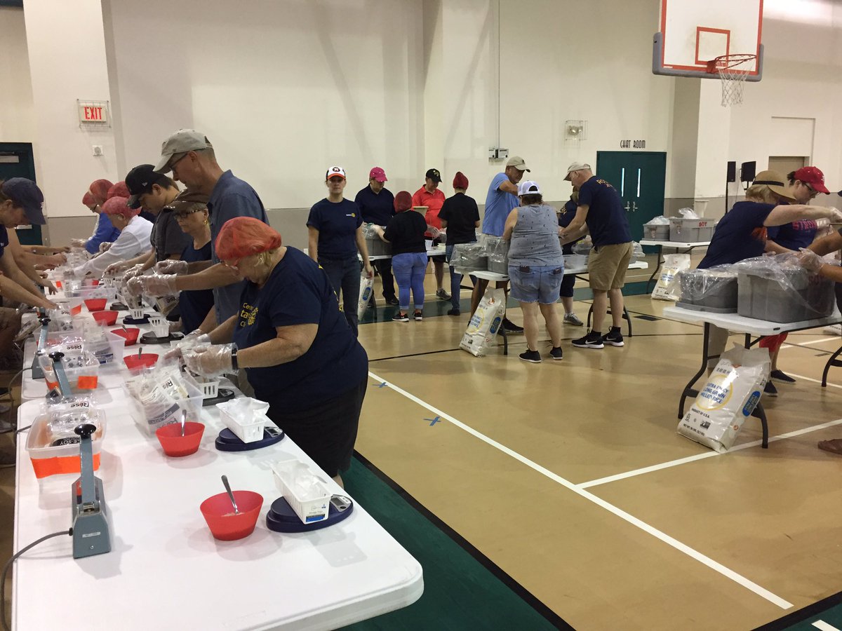 SpaceRotary's tweet photo. Space Center Rotary’s Rise Against Hunger event! Working to end world hunger!! 13,170 meals packaged in 2 hours. Great job everyone! Thanks to Seabrook and League City Rotaries along with so many others for joining in. https://t.co/ceCVLvIfy8
