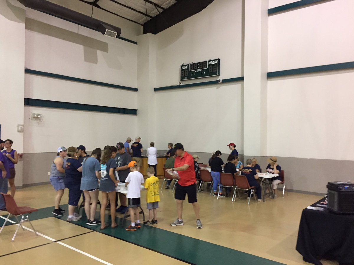 SpaceRotary's tweet photo. Space Center Rotary’s Rise Against Hunger event! Working to end world hunger!! 13,170 meals packaged in 2 hours. Great job everyone! Thanks to Seabrook and League City Rotaries along with so many others for joining in. https://t.co/ceCVLvIfy8