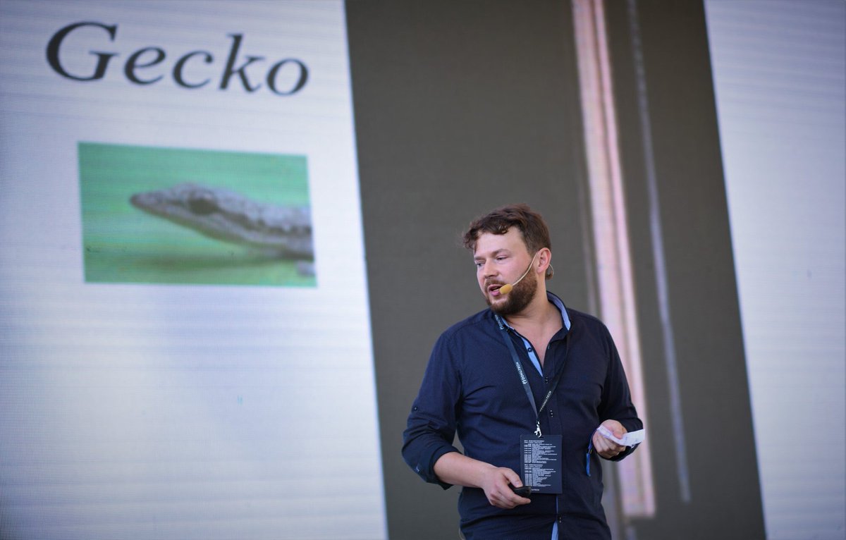 Dokutech's tweet image. Followed by Ardian Jusufi, group leader at Max Planck Institute, is working on exploring the possibilities bio-inspired robots offer on conducting hard tasks and rescue missions. #DigitizeTheHuman #HumanizeTheDigital #DokuTech